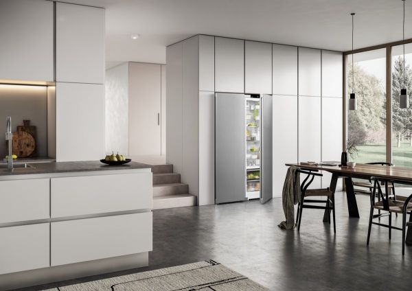 Picture of Liebherr XRFSF5245 Plus BioFresh NoFrost Side-by-Side Combination Fridge Freezer in Silver