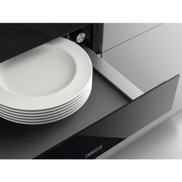 Zanussi ZWD141K 14cm Gloss Black Warming Drawer_plates in drawer