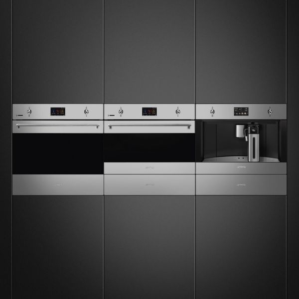 Smeg CMS4303X 45cm Classic Fully Automatic Coffee Machine in Stainless Steel _ front view in place 
