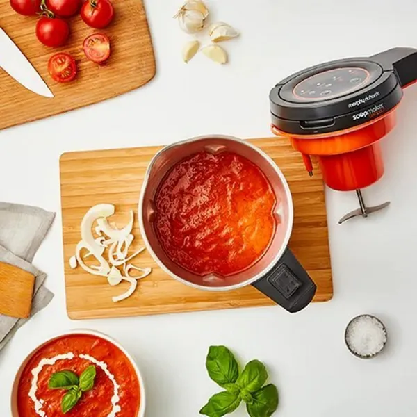 Morphy Richards 501021 Compact 1L Soup Maker - Stainless Steel_in use 2