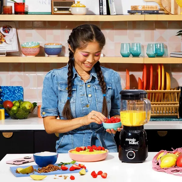Nutribullet 02643 Magic Bullet Blender - Black_in use 3