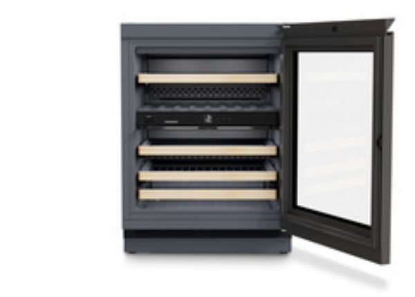 Liebherr UWgb 3632 Vinidor Wine fridge suitable for undercounter installation for wine tempering open 2