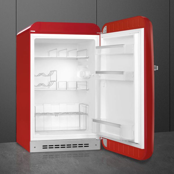 Smeg FAB10HRRD6 55cm 50s Style Red Small Right Hand Hinged Home Bar Fridge_interior
