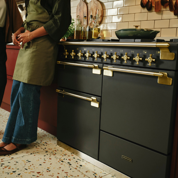 	Rangemaster Elise Luxe 110 Induction Range Cooker in Black with Black / Antique Brass TrimTVClose