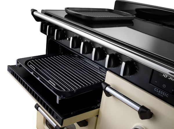 Rangemaster 14677 Classic Deluxe 100 Induction Range Cooker in Pale Cream with Chrome Trim - CLDL100EIPPCR/CM1_grill