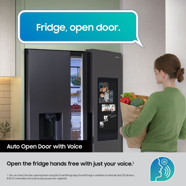Samsung RS90F66BEFEU Family Hub™ 614L Smart American Fridge Freezer in Black_open door_auto open door