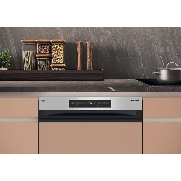 Hotpoint H5PC15M6 UK MaxiSpace Integrated Full Size Dishwasher with 3rd Rack controls