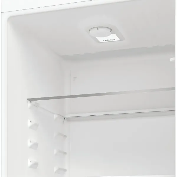 Hotpoint HPKH 1262B4 UK Integrated No Frost 50/50 Fridge Freezer drawers 3