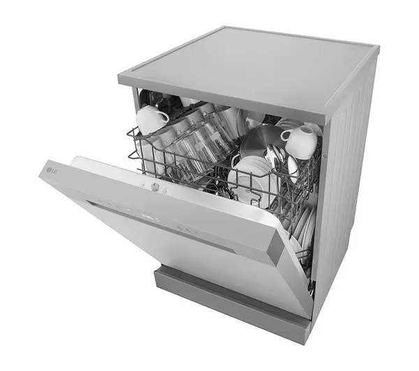 LG DF030FL 13 Place Setting Full Size Freestanding Dishwasher in Silver_open door