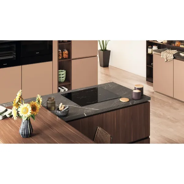 Hotpoint HTX6014DCF HeatControl 60cm Induction Hob with CleanProtect demo