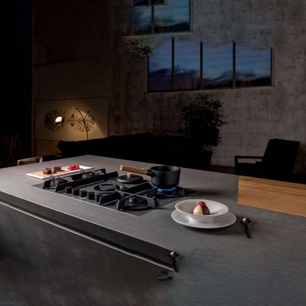 Elica NT-FLAME-EVO-BL NikolaTesla Flame 90cm Venting Gas Hob in Black_at night