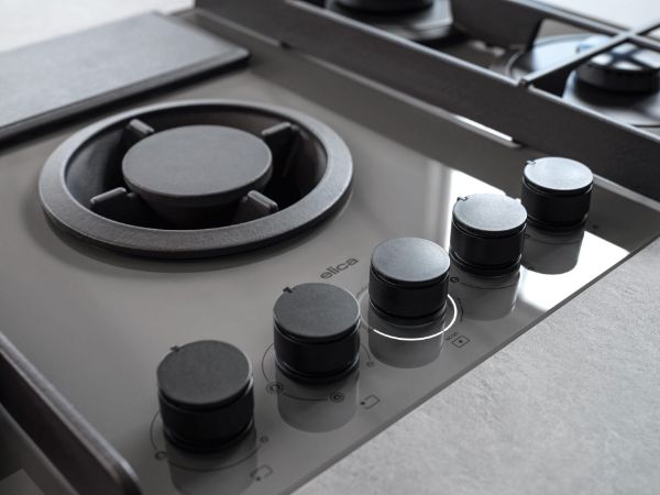 Elica NT-FLAME-EVO-BL NikolaTesla Flame 90cm Venting Gas Hob in Black_knobs