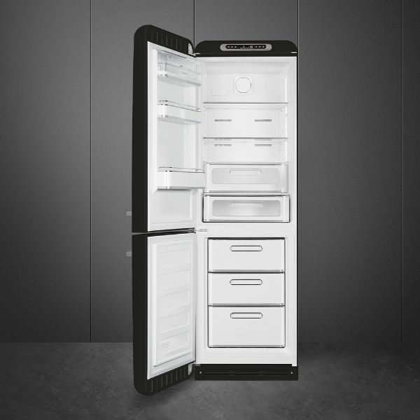 Smeg FAB32LBL6UK 60cm 50’s Style Fridge Freezer Right Hand Hinged In Black