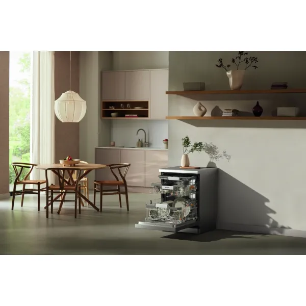 Miele G7040 SC AutoDos Freestanding Dishwasher in Clean Steel