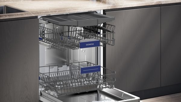 Siemens SX73HX10VG iQ300 Full Size Integrated Dishwasher with varioHinge