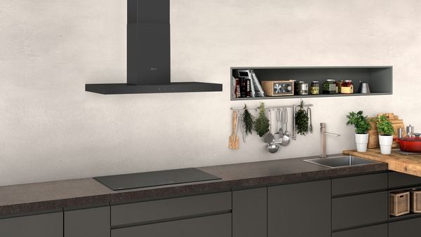 Neff D94BHM1S5B 90cm Wall-Mounted Chimney Cooker Hood in Black