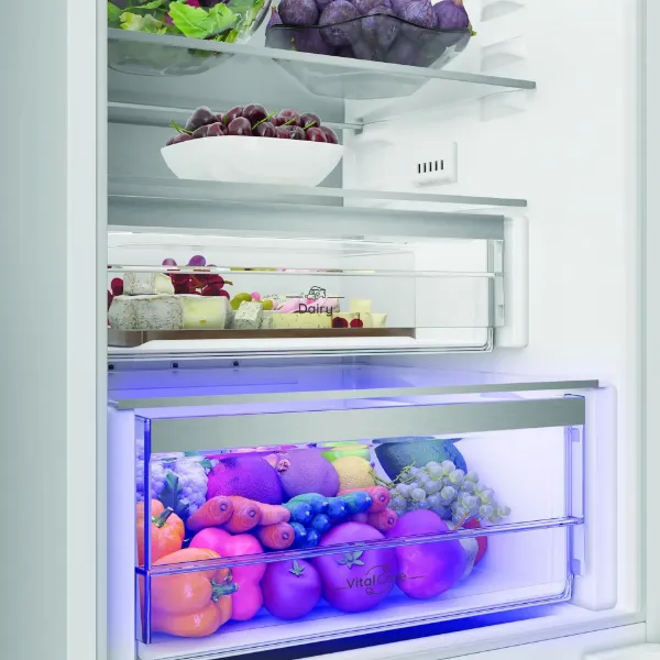 Hotpoint HPK25292B4UK 54cm 70/30 Integrated Fridge Freezer - White