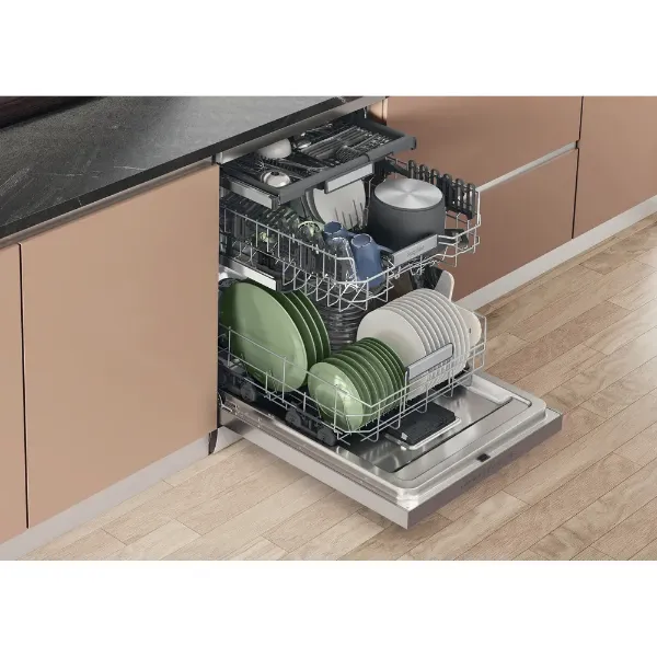 Hotpoint H7FHP43XUK Dishwasher - Inox - 15 Place Settings_room view 2