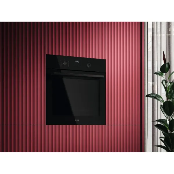 AEG OU5PB40XK 59.6cm Built In Electric Single Oven - Black_room view