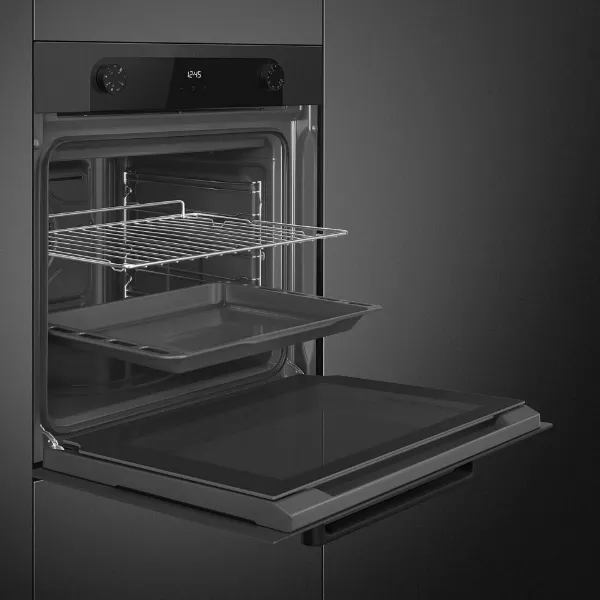Smeg SF6200TBI 59.7cm Built In Electric Single Oven - Black