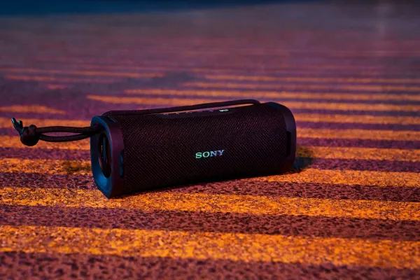 Sony SRSULT10W.CE7 Wireless Bluetooth Speaker - White_room view