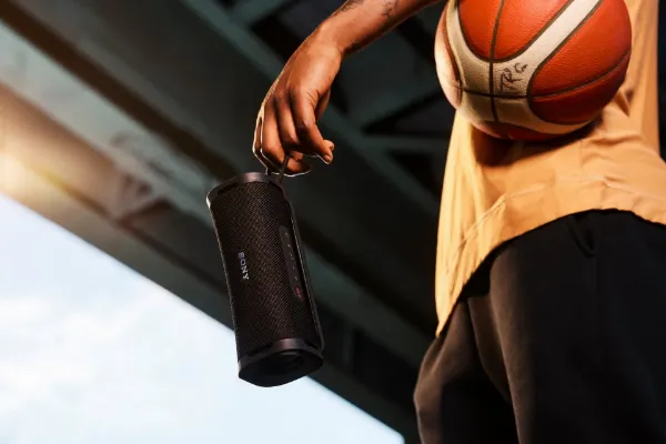 Sony SRSULT10W.CE7 Wireless Bluetooth Speaker - White_portable