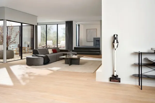 Miele Triflex HX3 Vacuum - Brilliant White_room view 