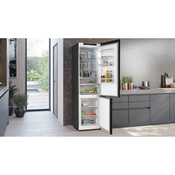 Siemens KG39NVXBG Free-standing fridge-freezer with freezer at bottom in dark inox_open